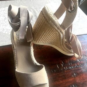 Vince Camino Espadrilles, NEVER WORN, size 6.5